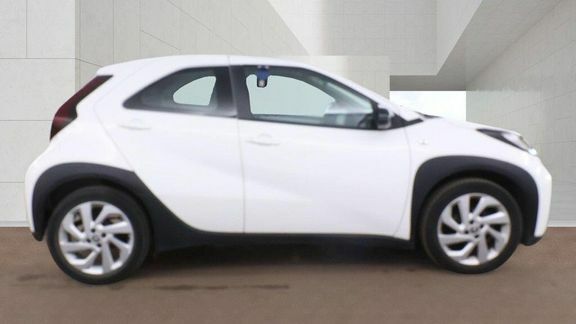 Toyota Aygo X Pure Automatic White #5