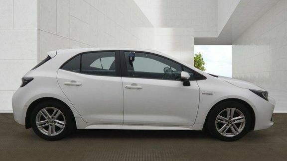 Toyota Corolla Icon Tech 1.8 Hybrid Hb Sw White #5
