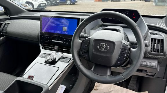 Toyota bZ4X Motion Black #7