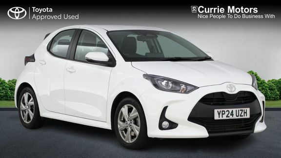 Toyota Yaris Icon White