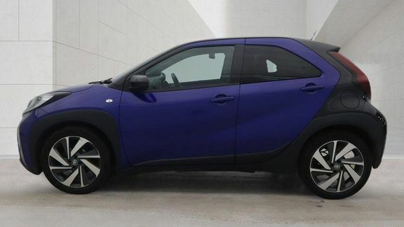 Toyota Aygo X Edge Manual Blue #6