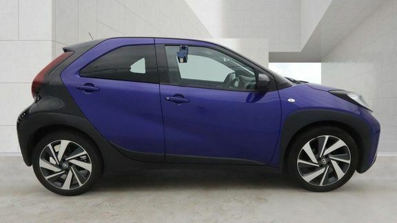 Toyota Aygo X Edge Manual Blue #5