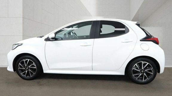 Toyota Yaris Design WF23LYU White #6