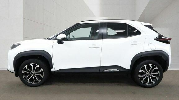 Toyota Yaris Cross Design Fwd GY23DRV White #6