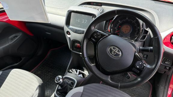 Toyota Aygo X X-plore M Red #6