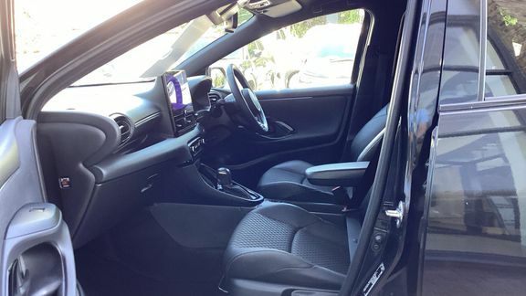 Toyota Yaris Excel Black #5