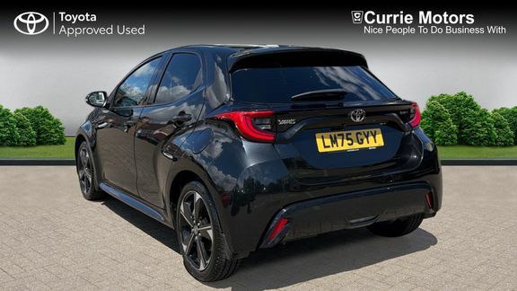 Toyota Yaris Excel Black #4