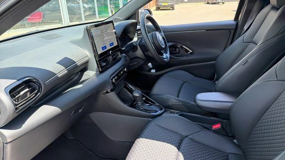 Toyota Yaris Excel Black #5