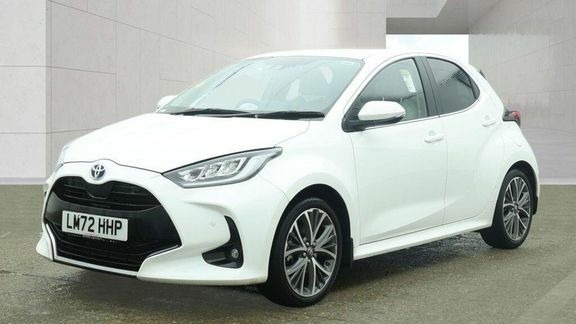 Toyota Yaris Excel White #2