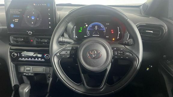 Toyota Yaris Cross Design Fwd FD25WYZ Silver #6