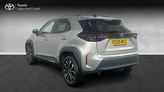 Toyota Yaris Cross Design Fwd FD25WYZ Silver #3