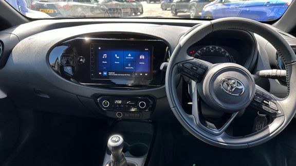 Toyota Aygo X Edge White #6