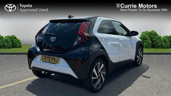 Toyota Aygo X Edge White #2