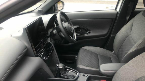 Toyota Yaris Cross Design Fwd 130Hp White #5