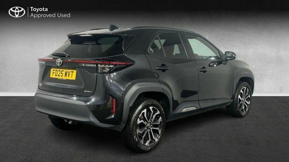 Toyota Yaris Cross Design Fwd Black #2