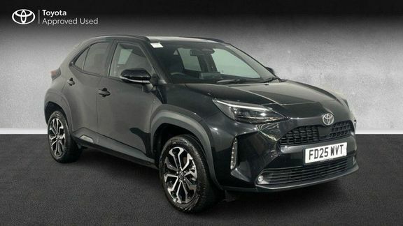Toyota Yaris Cross Design Fwd Black