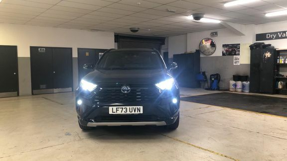 Toyota Rav 4 Icon White #21