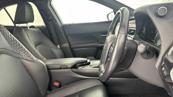 Lexus UX 300E 54.3Kwh Suv 204 Ps Black #13