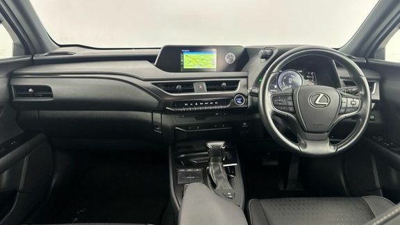 Lexus UX 300E 54.3Kwh Suv 204 Ps Black #7
