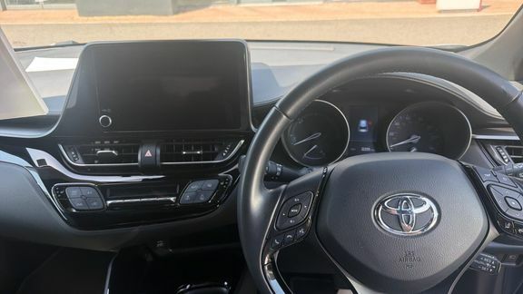 Toyota C-Hr Design 1.8 2 Grey #6