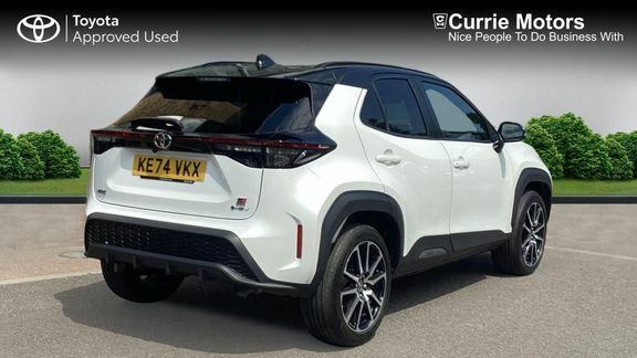 Toyota Yaris Cross Gr Sport Fwd White #2