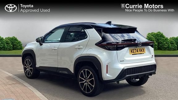 Toyota Yaris Cross Gr Sport Fwd White #4