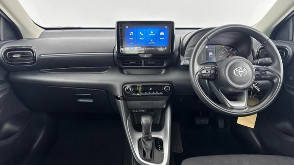 Toyota Yaris Icon Black #6