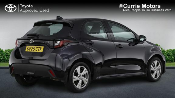 Toyota Yaris Icon Black #2