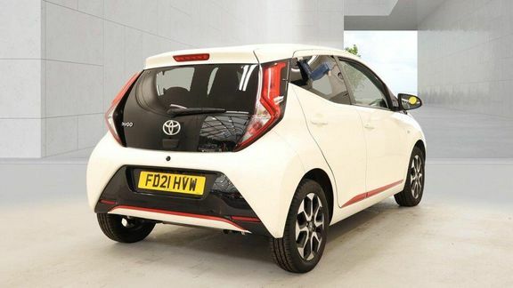 Toyota Aygo X X-trend Tss White #4