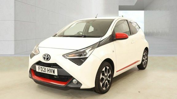 Toyota Aygo X X-trend Tss White #2