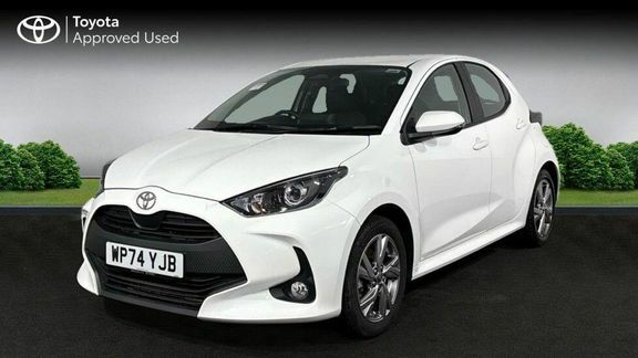 Toyota Yaris Icon White #2