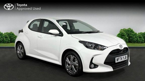 Toyota Yaris Icon White