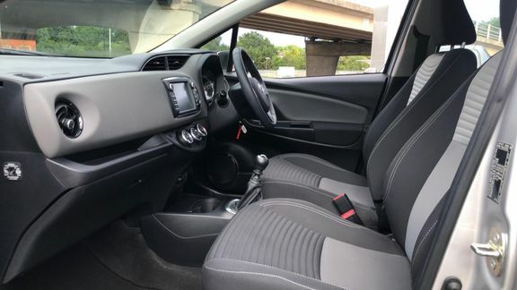 Toyota Yaris 1.5 Vvt-i Icon Tech Euro 6  #5