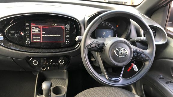 Toyota Aygo X Edge Parking Pack Green #6