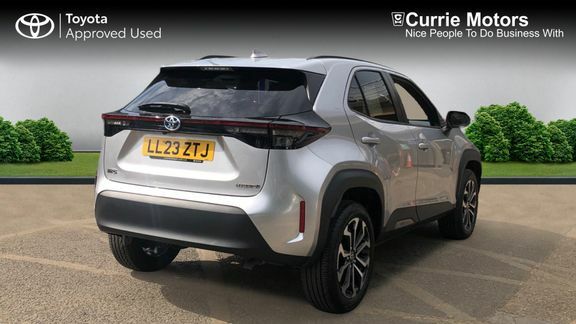Toyota Yaris Cross Design Fwd Silver #2