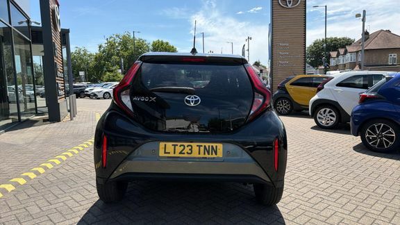 Toyota Aygo X 1L Edge Green #26