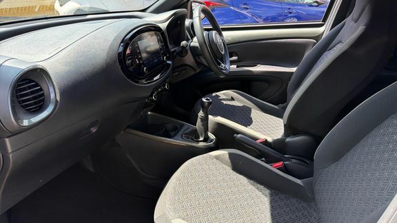 Toyota Aygo X Edge Parking Pack Green #5