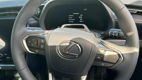 Lexus LBX 1.5 Premium E-cvt Hatchback Black #11