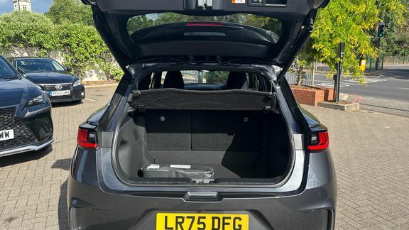 Lexus LBX 1.5 Premium E-cvt Hatchback Black #14