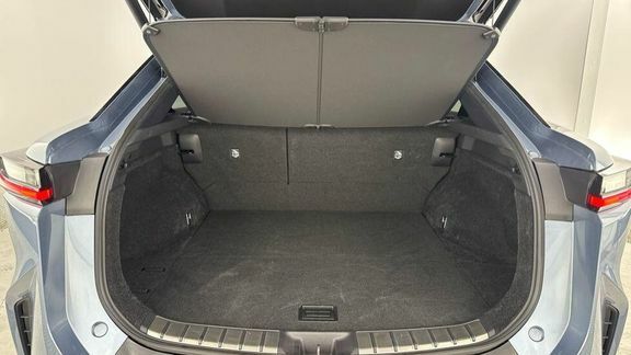 Lexus RZ 300E 71.4Kwh Takumi Grey #17