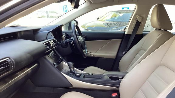 Lexus IS Is300h Advance Silver #6