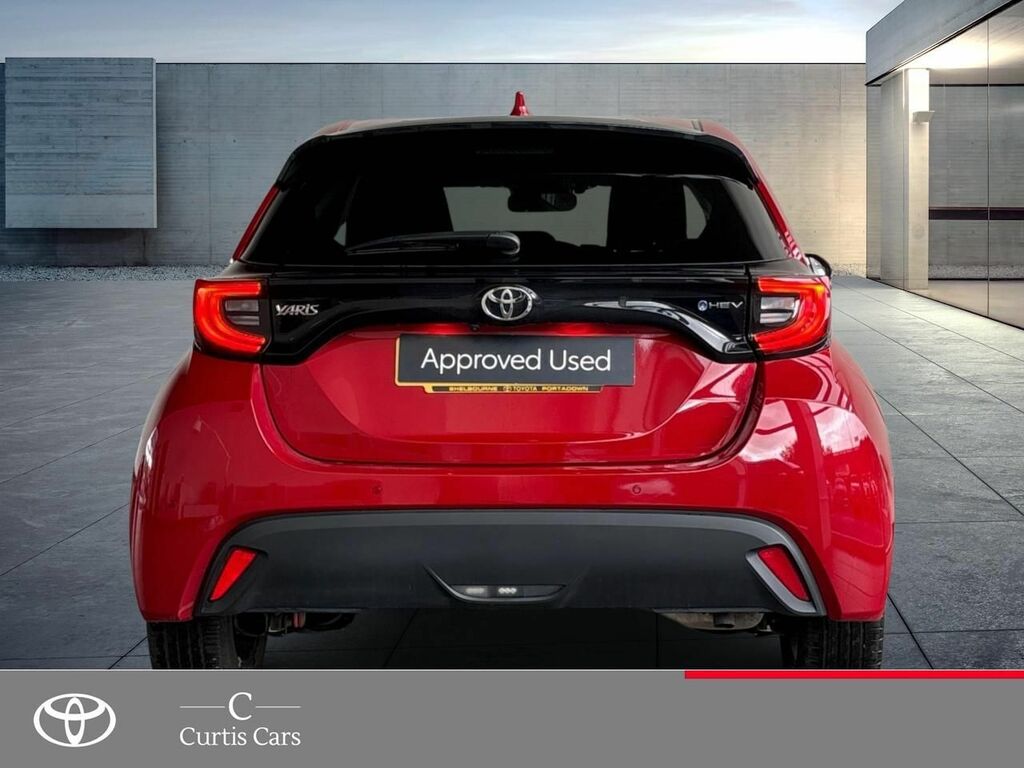 Toyota Yaris 1.5 Vvt-h Design E-cvt Euro 6 Ss UXZ5906 Red #6