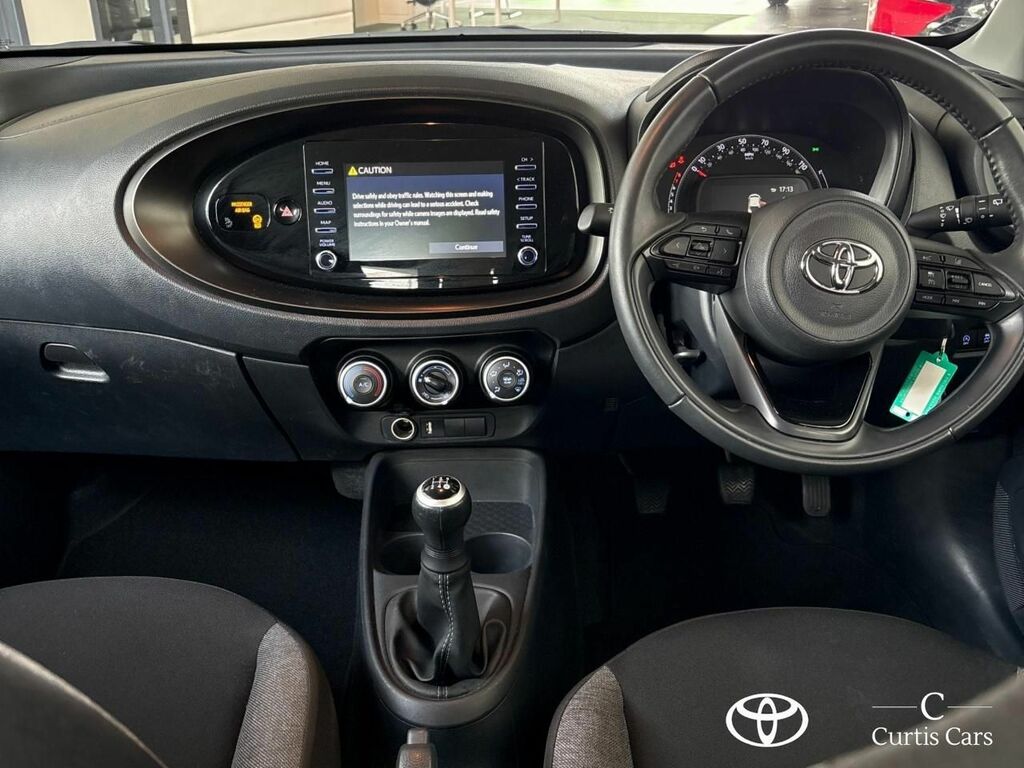 Toyota Aygo X 1.0 Vvt-i Edge Green #2