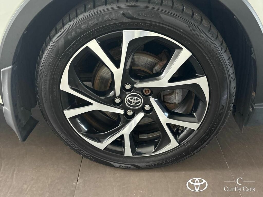 Toyota C-Hr 1.2T Excel Black #32