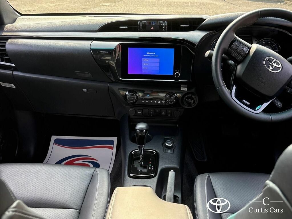 Toyota HILUX 2.8 D-4d-h Invincible X 4Wd Euro 6 Silver