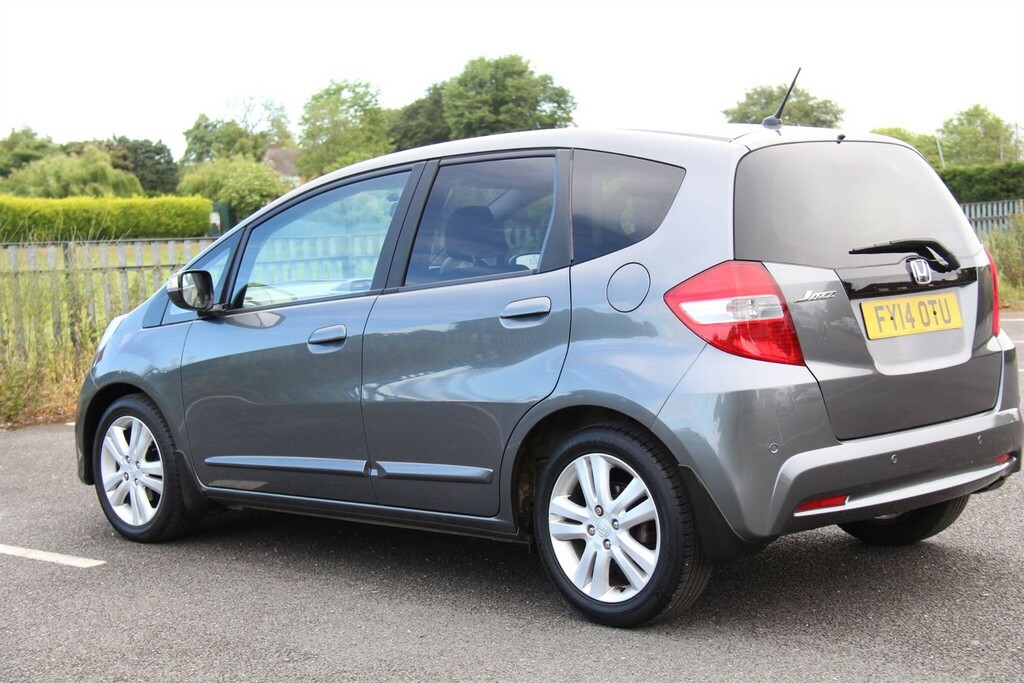 Honda Jazz 1.4 I-vtec Es Plus Cvt Euro 5 FY14OTU Grey #4