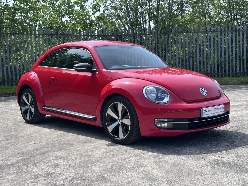Volkswagen Beetle 2.0 Sport Tdi Red #3