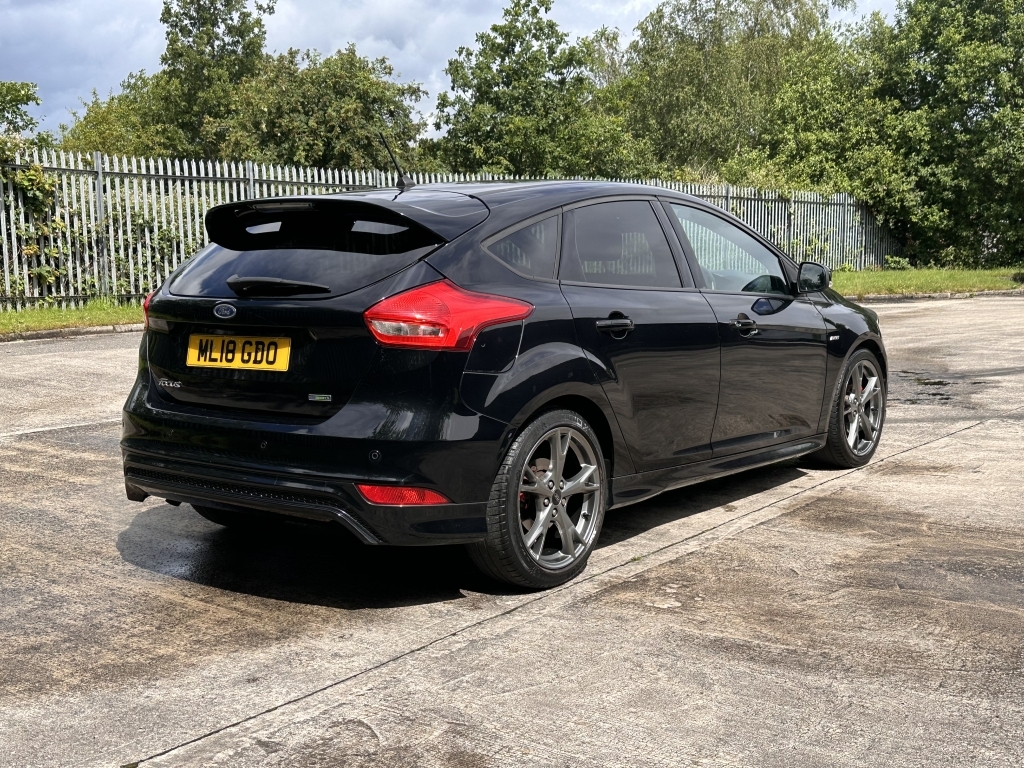 Ford Focus 1.0 St-line X ML18GDO Black #5