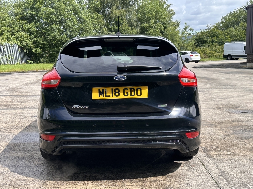 Ford Focus 1.0 St-line X ML18GDO Black #6