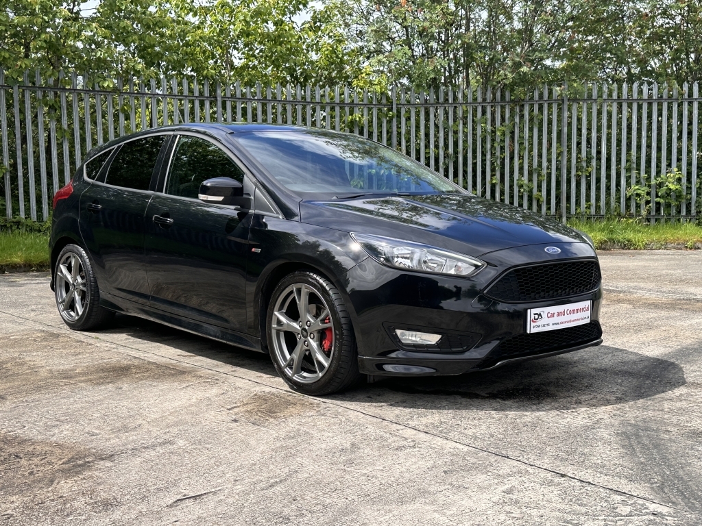 Ford Focus 1.0 St-line X ML18GDO Black #3
